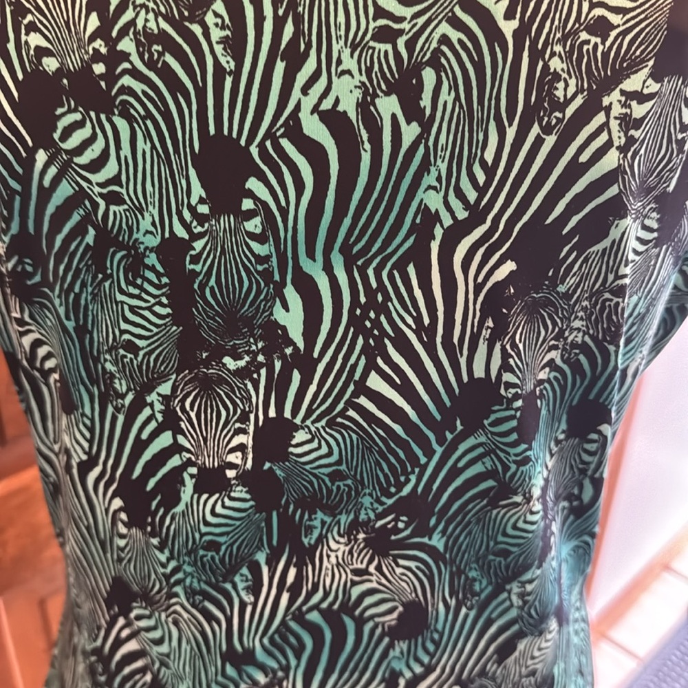 Worthington Green and Black Women's Sleeveless Top - Picture 6 of 9